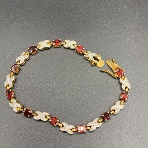 Gold plated X’s and Oval’s bracelet